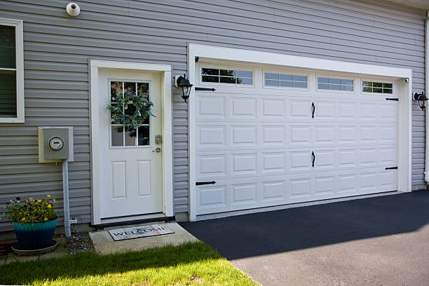 24/7 Emergency Garage Door Roller Replacement experts in Springfield, MI